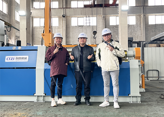 菲律宾客户莅临乐鱼体育(中国)官方网站-LEYU SPORTS
考察——全自动四辊卷板机